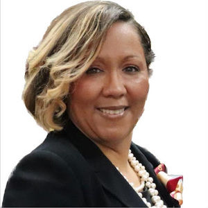 Meet your Posher, Hollie